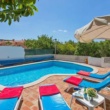 Villa Cinco By *